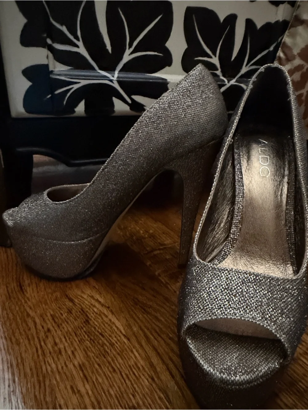 ALDO Metallic Gold Shimmer Sky High Platform Peep Toe Heels 36 Size 6⁠